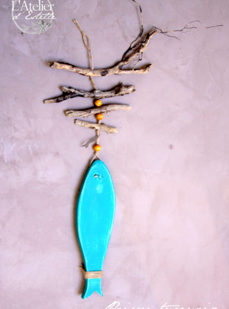 Poisson-turquoise-et-bois-flotté-Atelier-dEstelle-pour-LA-SALADELLE-Atelier-créatif-et-décoration-florale-Perpignan-et-Pyrénées-Orientales