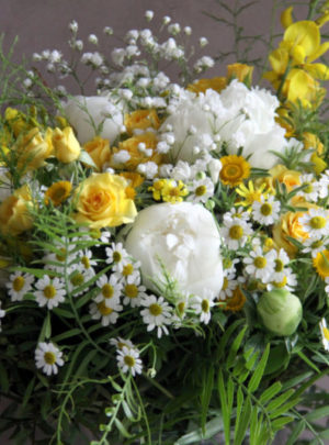 La-Saladelle-Bouquet-champêtre-jaune-et-blanc